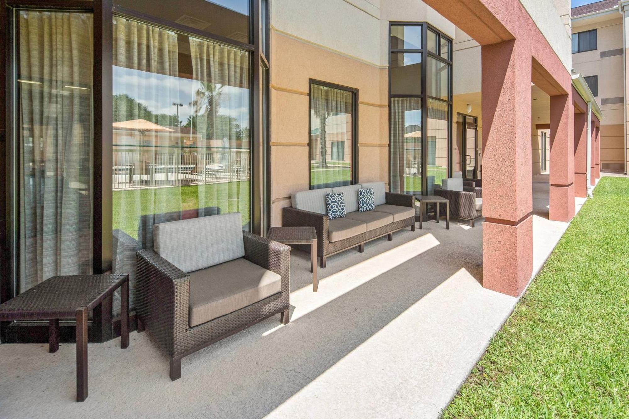 Courtyard By Marriott Bryan College Station Hotel Bagian luar foto