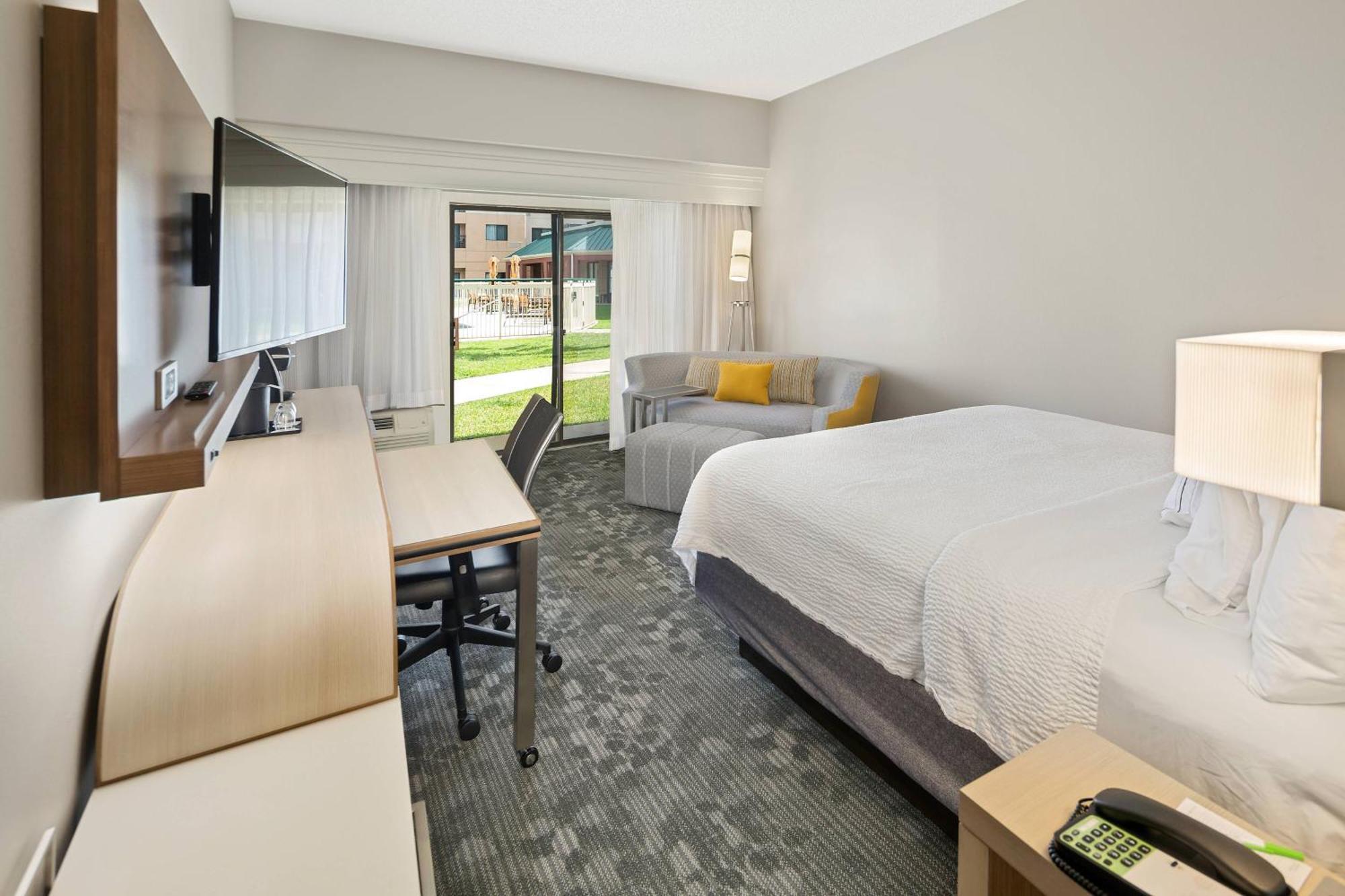 Courtyard By Marriott Bryan College Station Hotel Bagian luar foto
