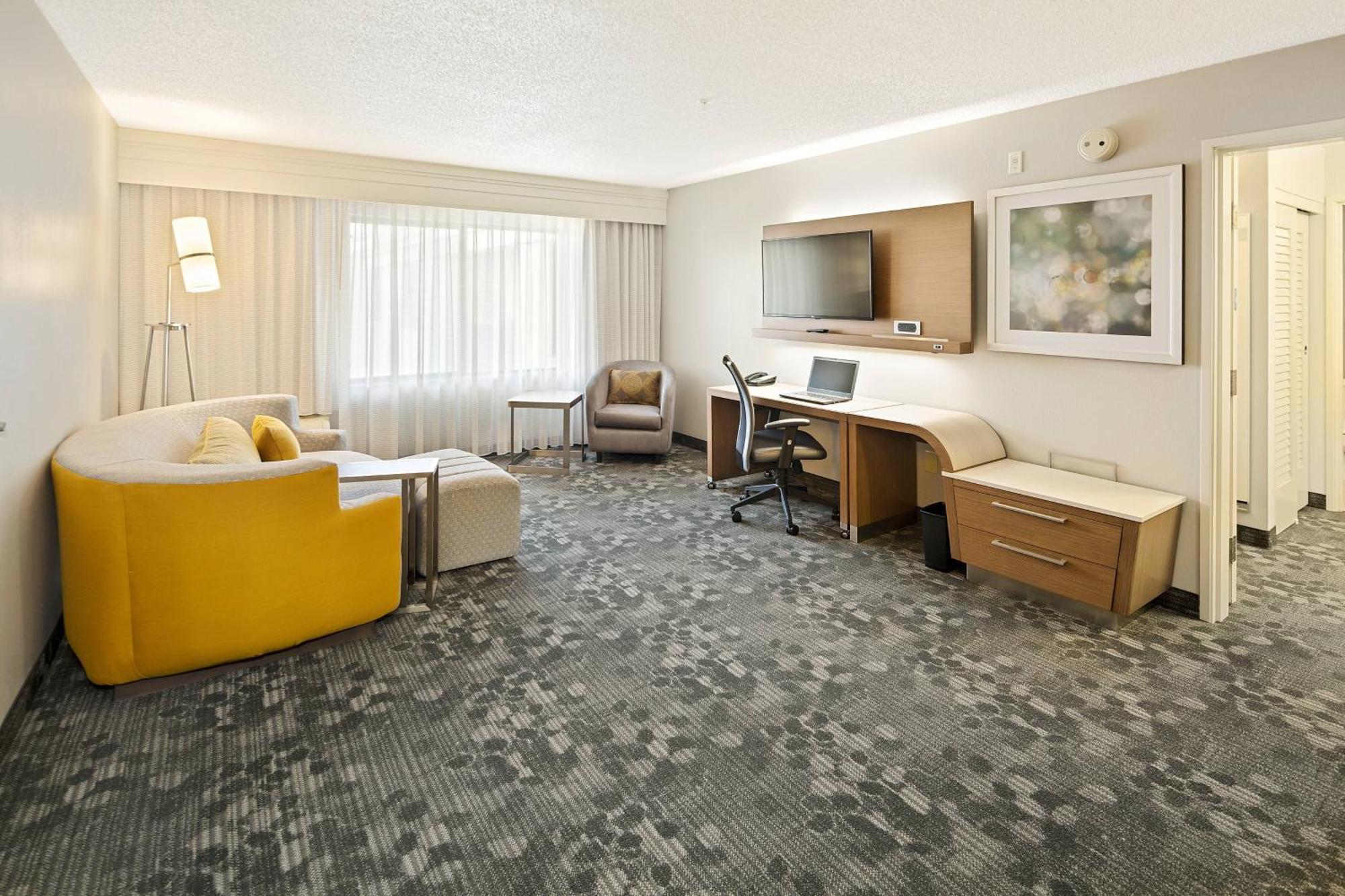 Courtyard By Marriott Bryan College Station Hotel Bagian luar foto